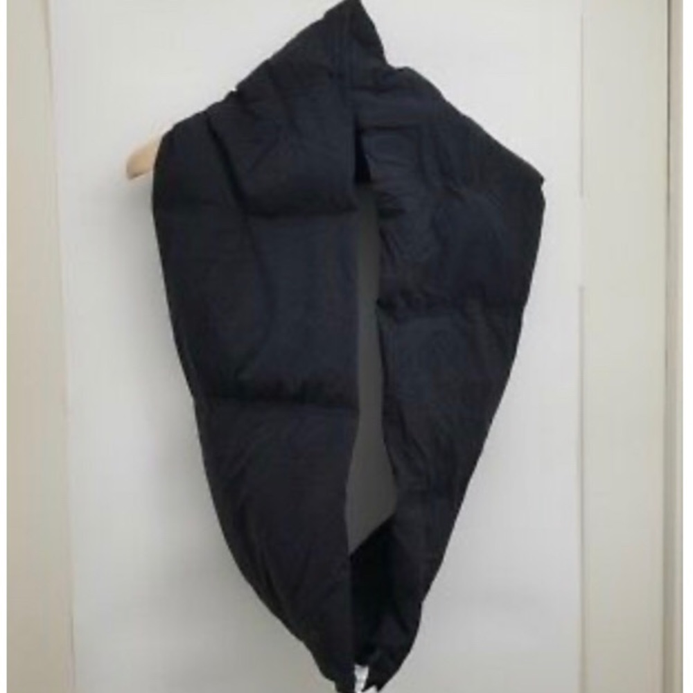 Lululemon “Pack In The Heat” Puffer Scarf - Picture 1 of 6